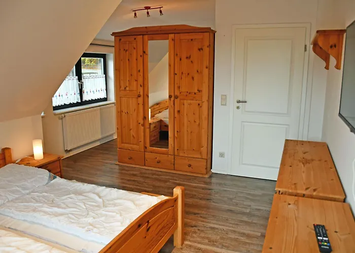 Schoenes Mit Kamin Und Sauna Im Ostseebad Lägenhet *