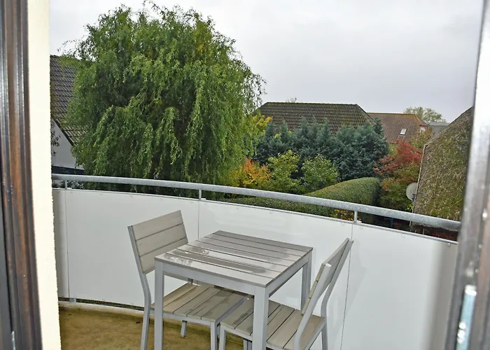 Schoenes Mit Kamin Und Sauna Im Ostseebad Sellin (Rugen)