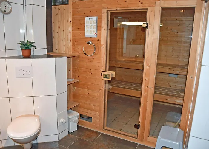 Schoenes Mit Kamin Und Sauna Im Ostseebad Lägenhet *