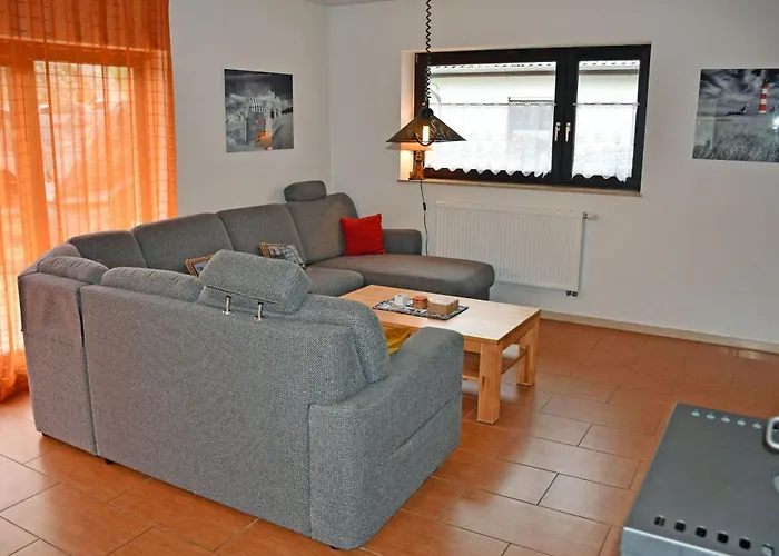 Schoenes Mit Kamin Und Sauna Im Ostseebad