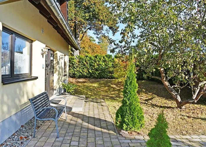 Schoenes Mit Kamin Und Sauna Im Ostseebad * Sellin (Rugen)